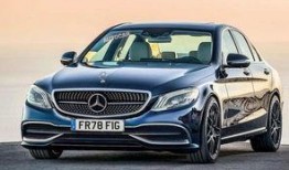 新款奔驰c最新爆料图片,豪华升级，科技赋能，尽览未来风采”